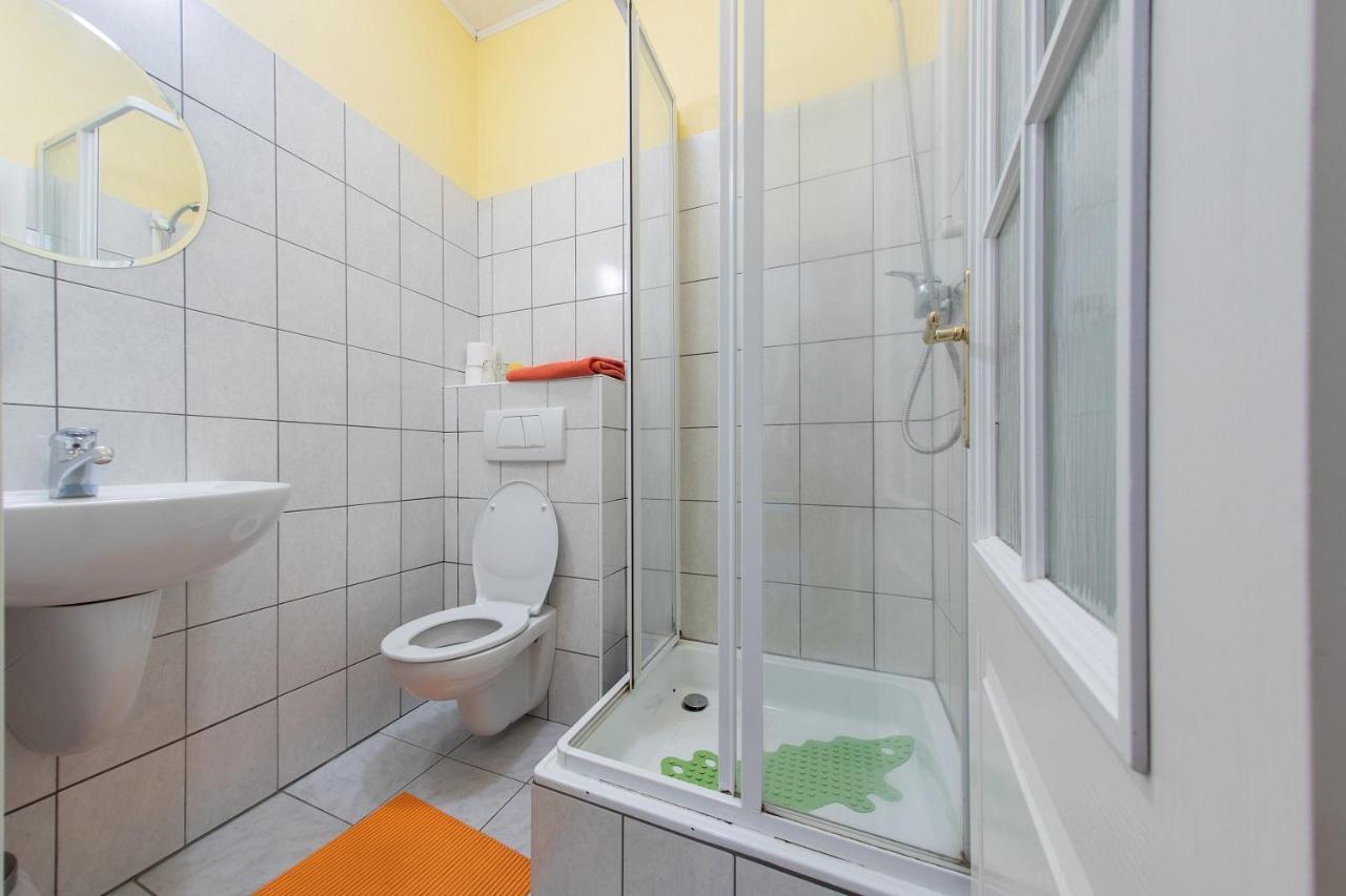 Penzion Skolicka Prague Luaran gambar