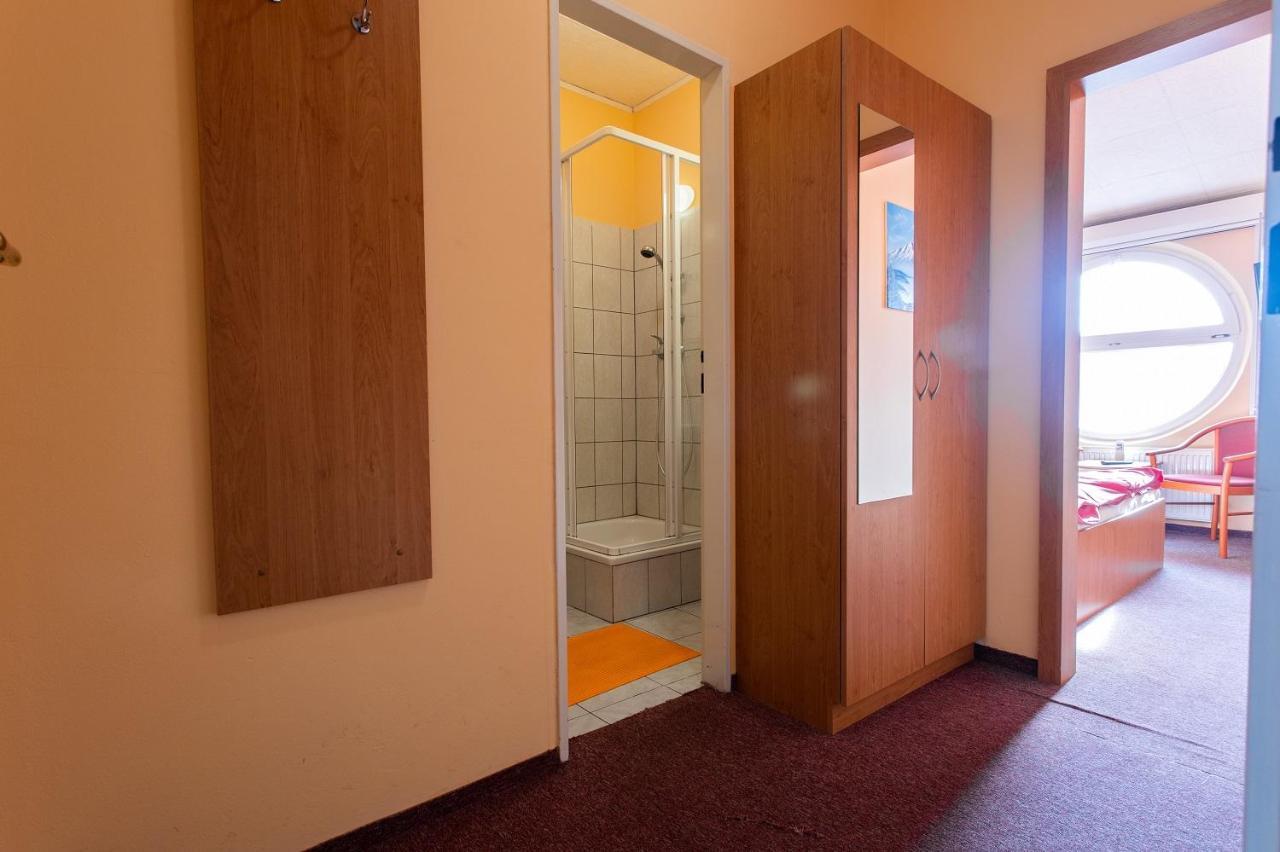 Penzion Skolicka Prague Luaran gambar
